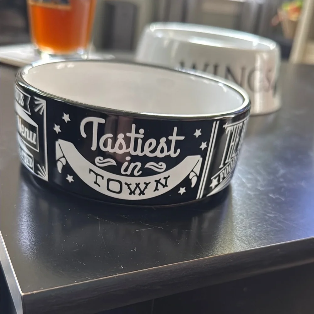 Black and White Pet Bowl
